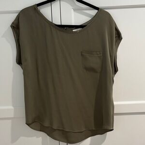 Joie | muted green/olive silk Short Sleeve Women's Top | Large